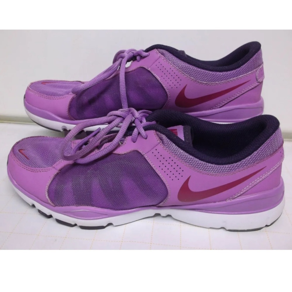 Nike Women’s Flex TR 2 Sneaker Shoes Purple Lace Up Low Top Size 8